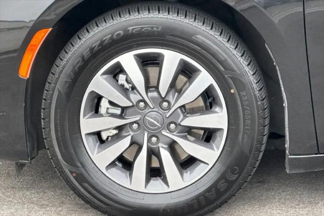 2024 Chrysler Pacifica Hybrid Select