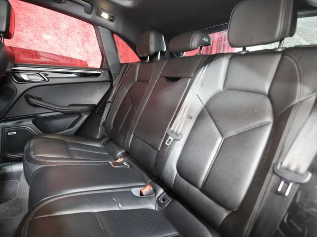 2019 Porsche Macan Macan