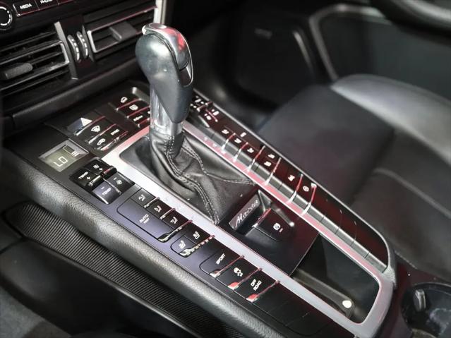 2019 Porsche Macan Macan