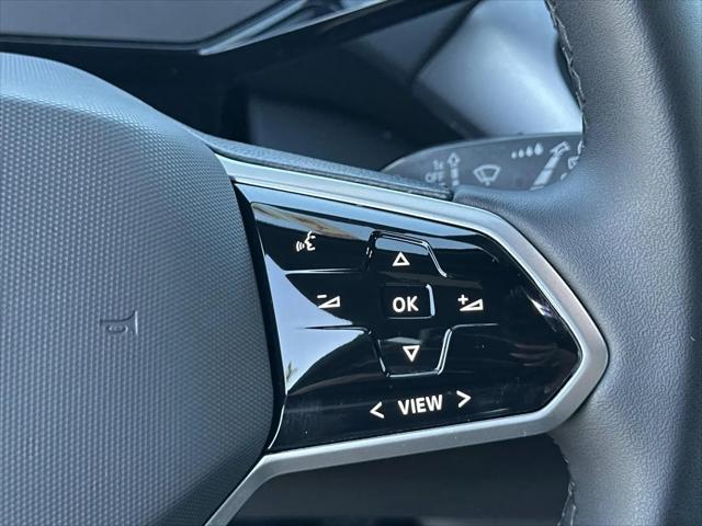 2023 Volkswagen ID.4 Pro