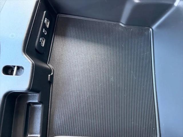 2024 Ram 1500 Classic Warlock Crew Cab 4x2 57 Box