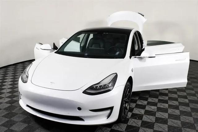 2020 Tesla Model 3 Standard Range Rear-Wheel Drive