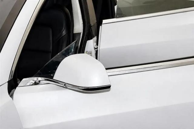 2020 Tesla Model 3 Standard Range Rear-Wheel Drive