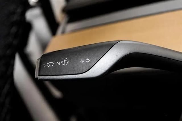 2020 Tesla Model 3 Standard Range Rear-Wheel Drive