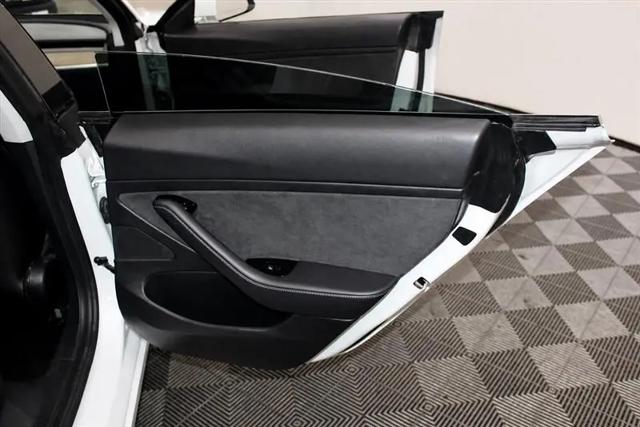 2020 Tesla Model 3 Standard Range Rear-Wheel Drive