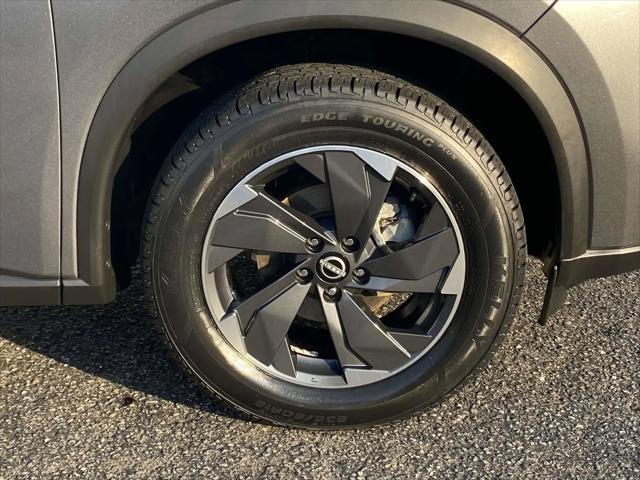 2024 Nissan Rogue SV FWD