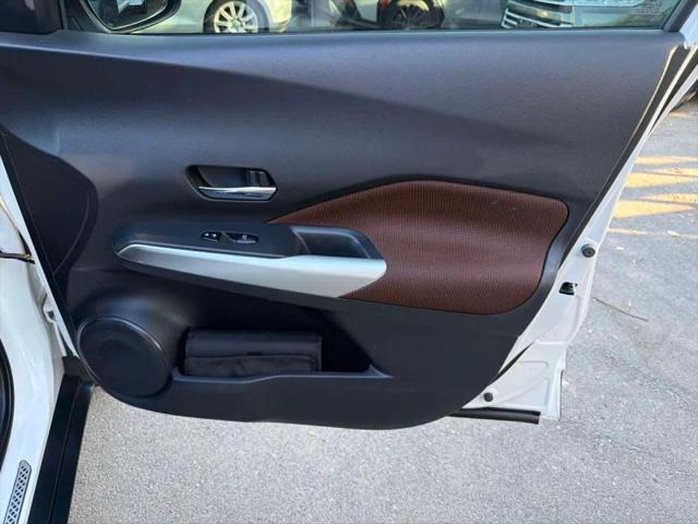 2019 Nissan Kicks SR