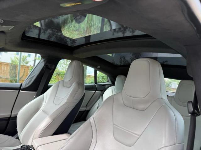 2016 Tesla Model S 70D