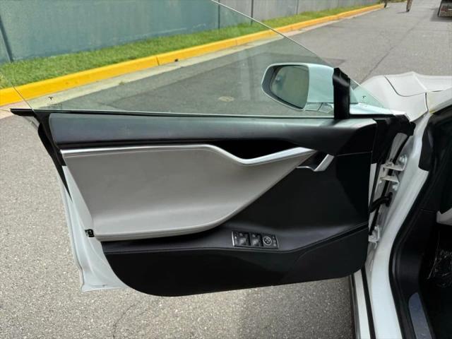 2016 Tesla Model S 70D