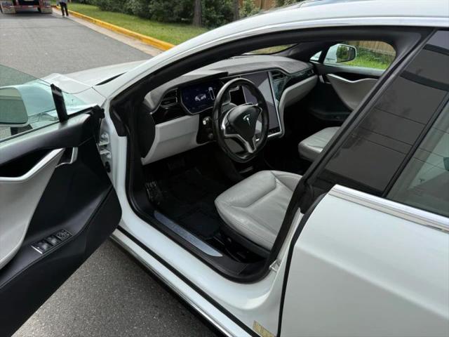 2016 Tesla Model S 70D