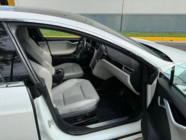 2016 Tesla Model S 70D