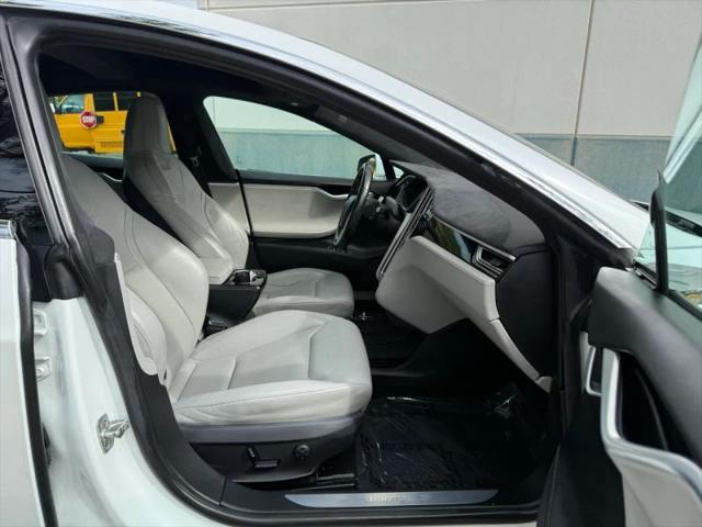 2016 Tesla Model S 70D