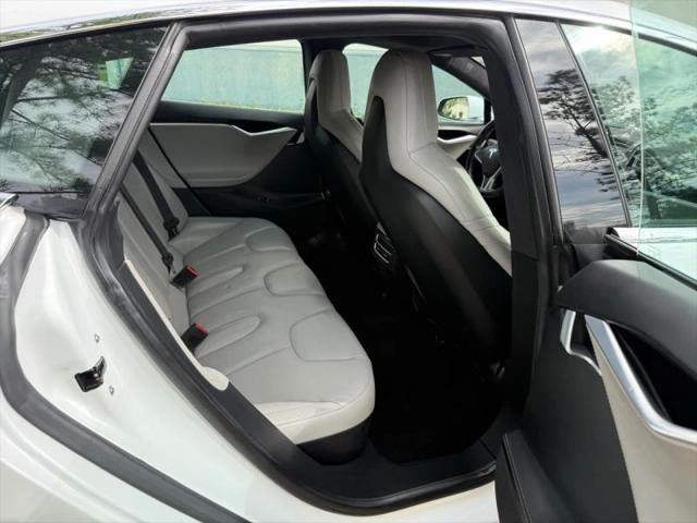 2016 Tesla Model S 70D
