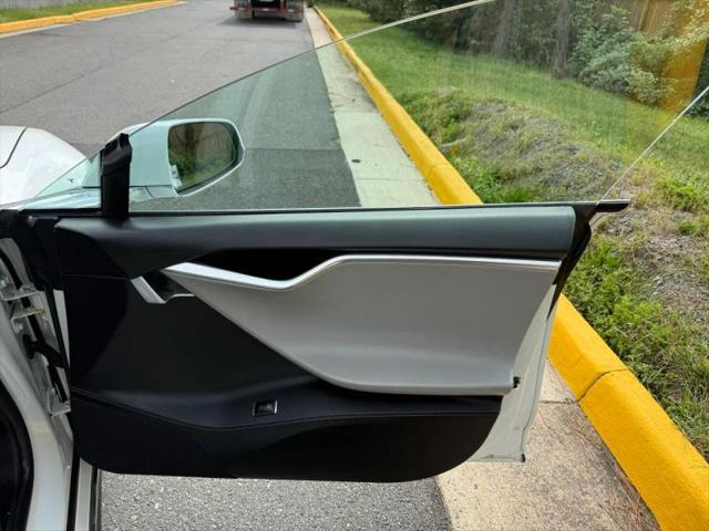 2016 Tesla Model S 70D