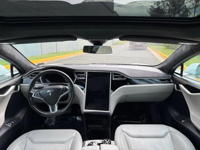 2016 Tesla Model S 70D
