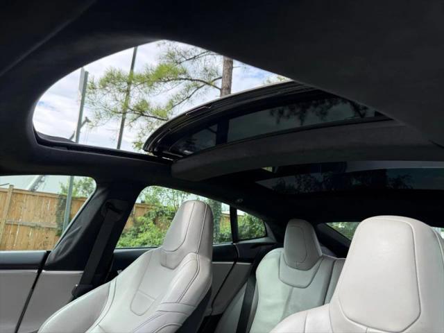 2016 Tesla Model S 70D