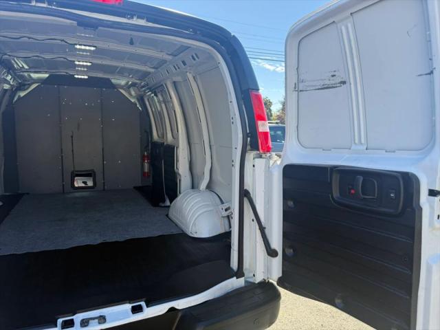 2021 Chevrolet Express Cargo Van RWD 2500 Regular Wheelbase WT
