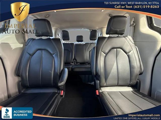 2023 Chrysler Pacifica Touring L