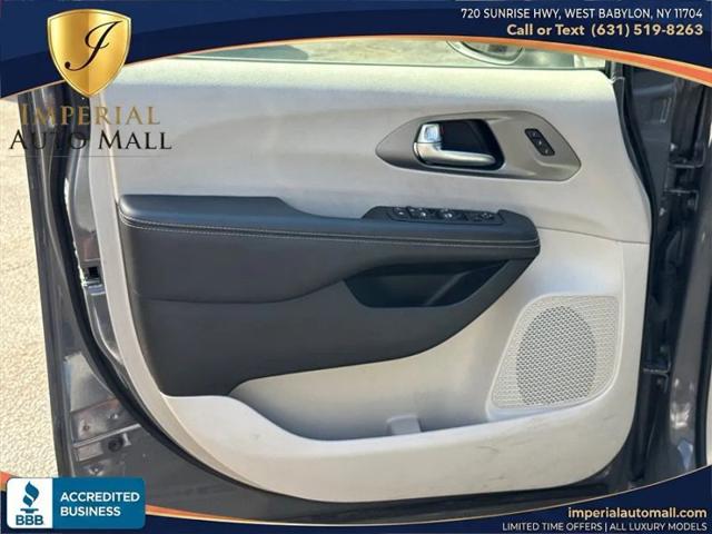 2023 Chrysler Pacifica Touring L