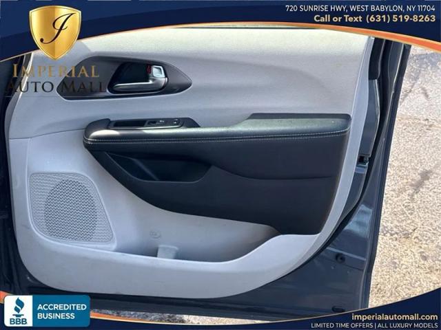 2023 Chrysler Pacifica Touring L