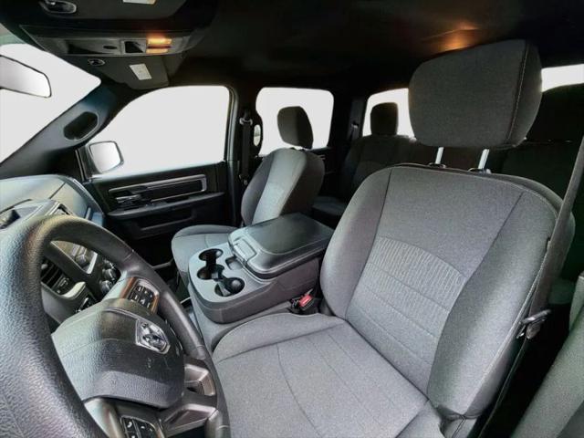 2024 Ram 1500 Classic Warlock Crew Cab 4x2 57 Box
