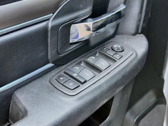 2024 Ram 1500 Classic Warlock Crew Cab 4x2 57 Box