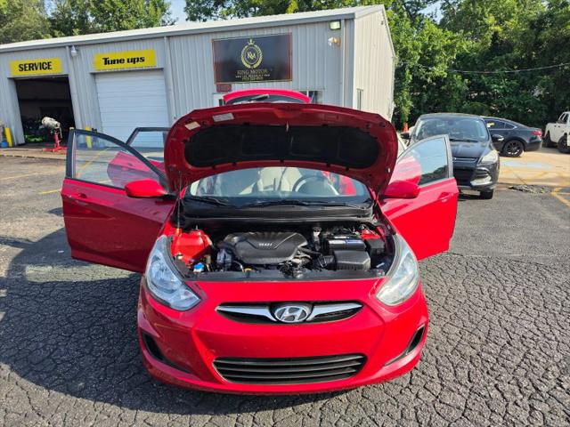 2012 Hyundai Accent GS