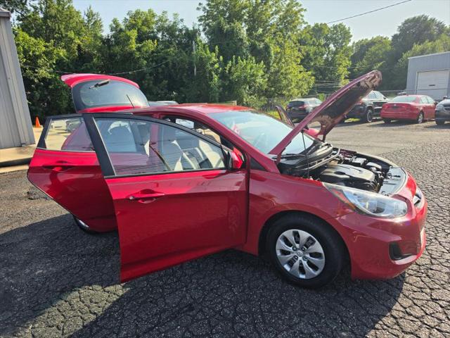 2012 Hyundai Accent GS