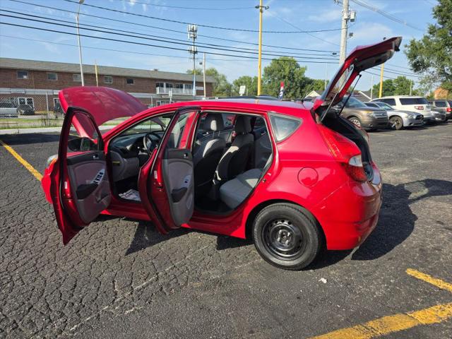 2012 Hyundai Accent GS