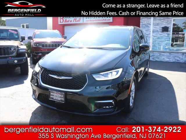 2024 Chrysler Pacifica Touring L for sale in Bergenfield, NJ