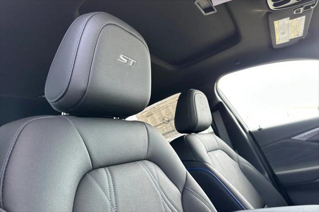 2026 Buick NV Sport Touring FWD