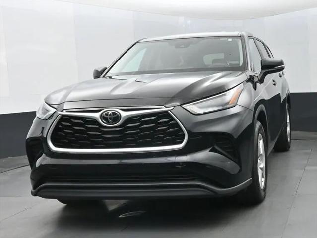 2023 Toyota Highlander L for sale in Newark, NJ