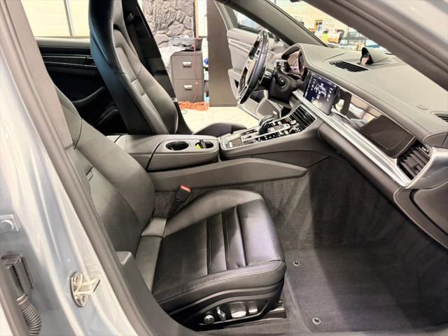 2018 Porsche Panamera 4