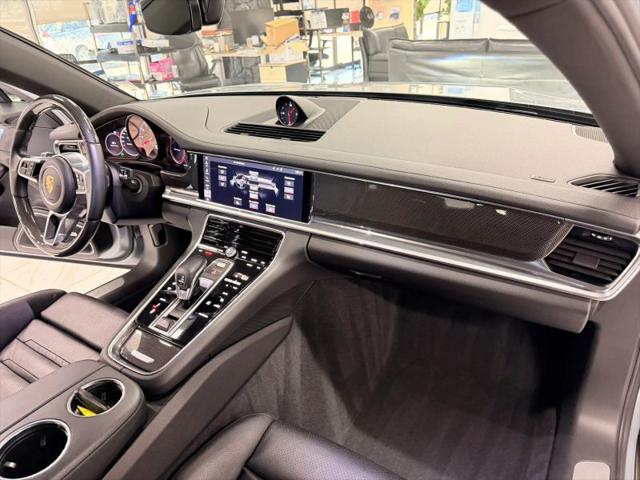2018 Porsche Panamera 4