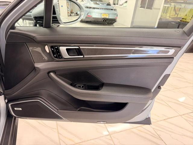 2018 Porsche Panamera 4