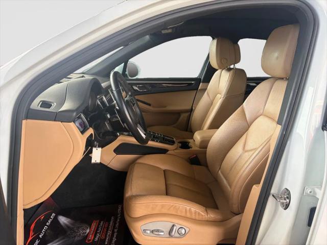 2017 Porsche Macan Base