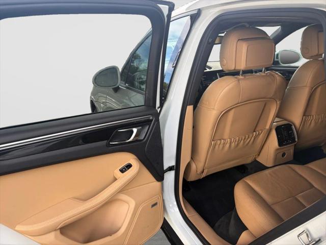 2017 Porsche Macan Base