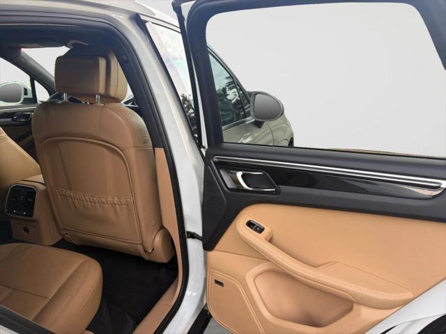 2017 Porsche Macan Base