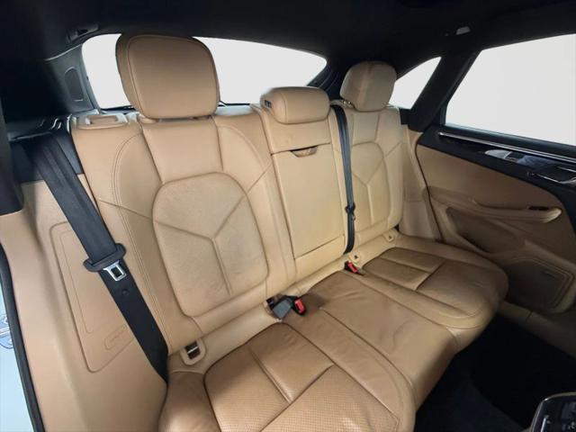 2017 Porsche Macan Base