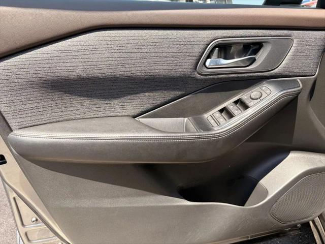 2023 Nissan Rogue SV FWD