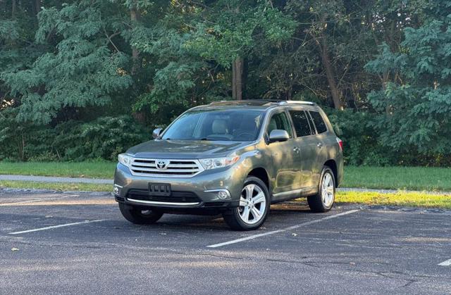 2012 Toyota Highlander Limited V6 for sale in Bridgewater, MA