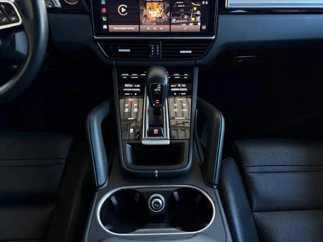 2023 Porsche Cayenne Platinum Edition
