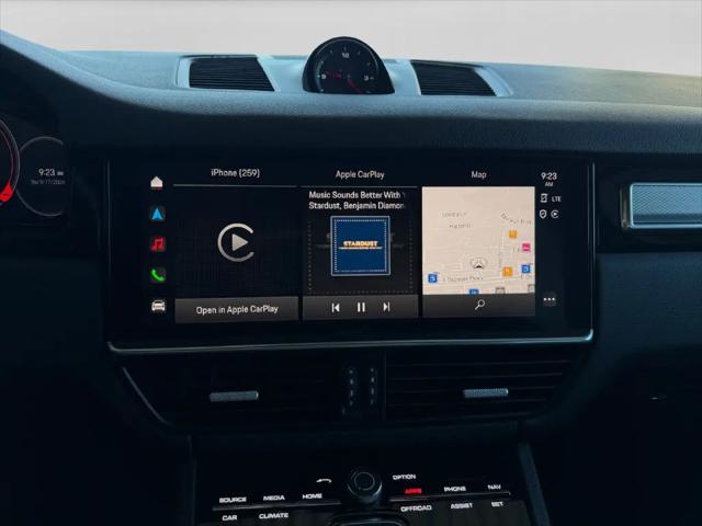 2023 Porsche Cayenne Platinum Edition