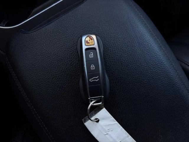 2023 Porsche Cayenne Platinum Edition