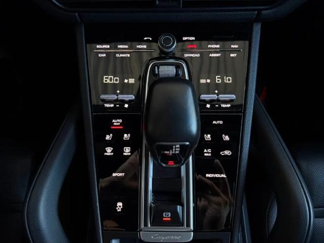 2023 Porsche Cayenne Platinum Edition