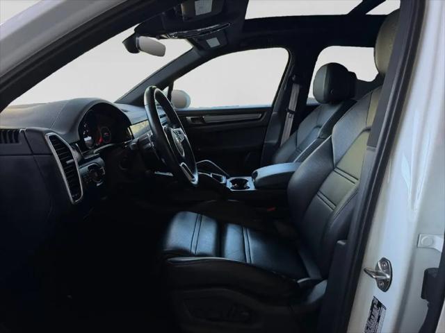 2023 Porsche Cayenne Platinum Edition