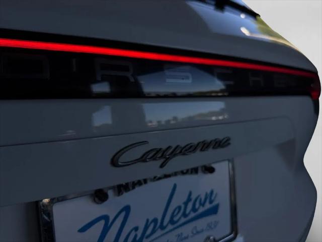 2023 Porsche Cayenne Platinum Edition