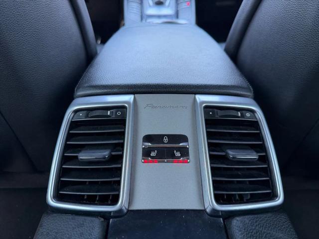 2015 Porsche Panamera 4S