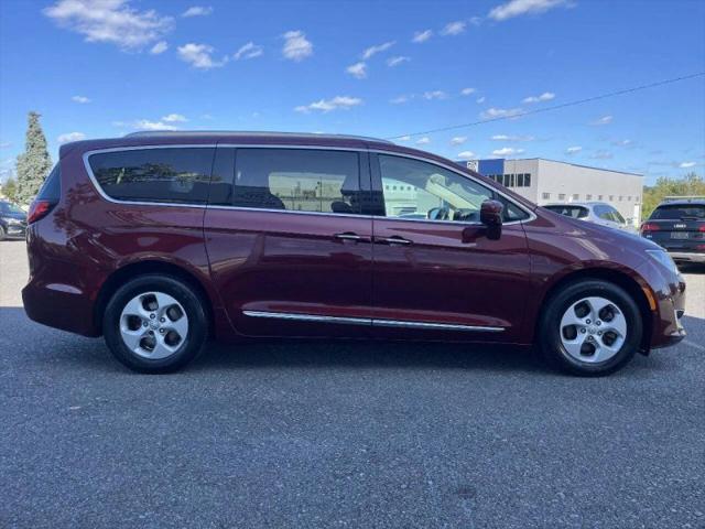 2017 Chrysler Pacifica Touring-L Plus