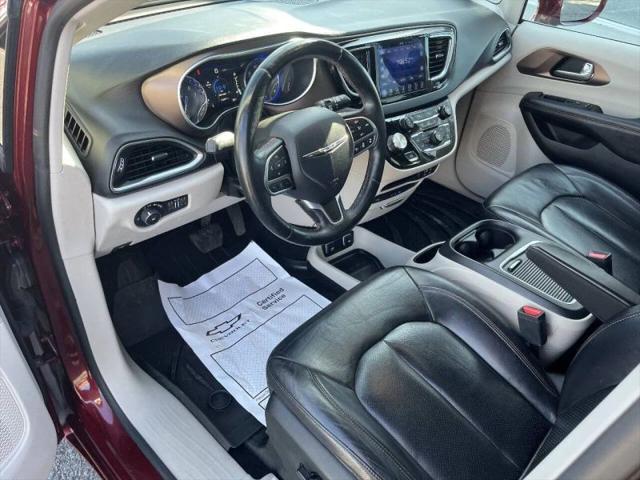 2017 Chrysler Pacifica Touring-L Plus